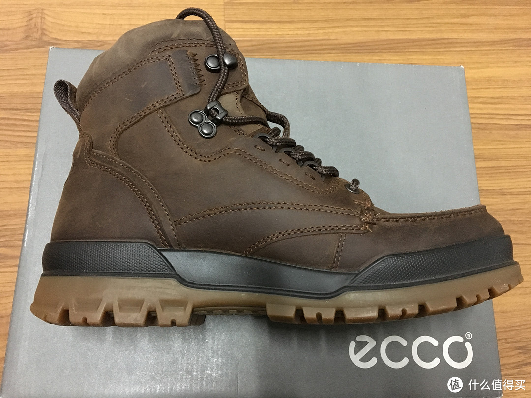 粗犷的外形掩饰不了少女般的内芯——ecco 爱步 Track 6 Gore-Tex 户外徒步鞋