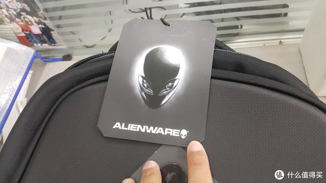 戴尔 Alienware 17 Vindicator 2.0笔记本电脑双肩背包
