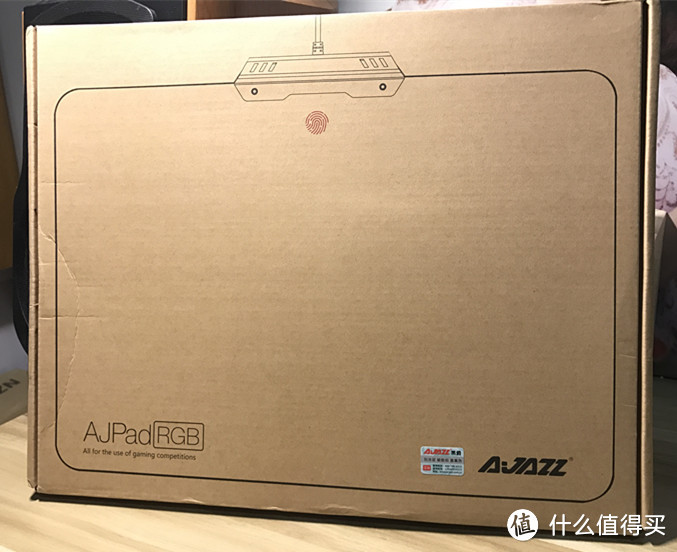 瑕不掩瑜，值得入手--------【轻众测】AJAZZ黑爵 Pad RGB 游戏发光 鼠标垫