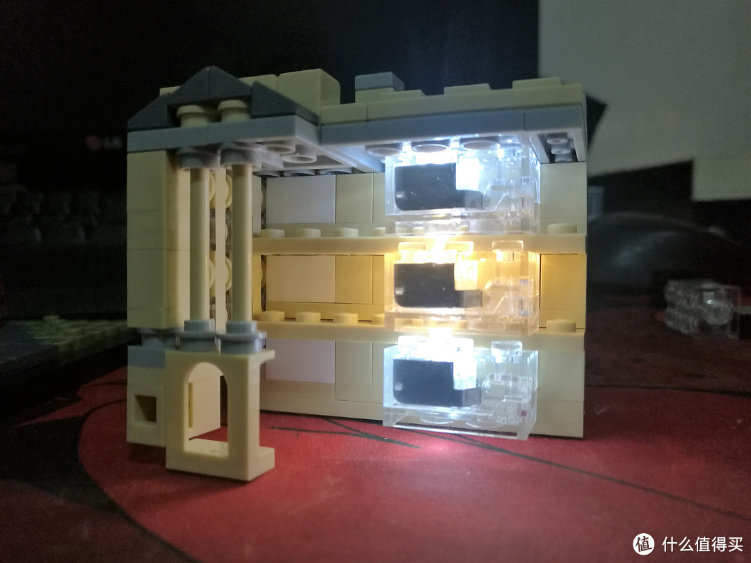 步入深坑：LEGO 乐高 建筑系列 21029  Buckingham 白金汉宫