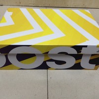 阿迪达斯 UltraBoost ST 男款跑鞋外观展示(鞋口|反光|鞋底)