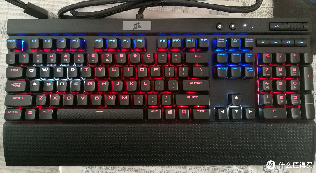 双12小白入坑机械键盘：CORSAIR 美商海盗船 K70 LUX RGB 茶轴