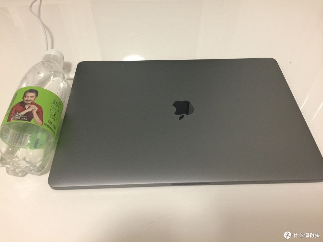 Apple 苹果 MacBook Pro 15.4英寸笔记本电脑 2016年款 乞丐版 开箱！