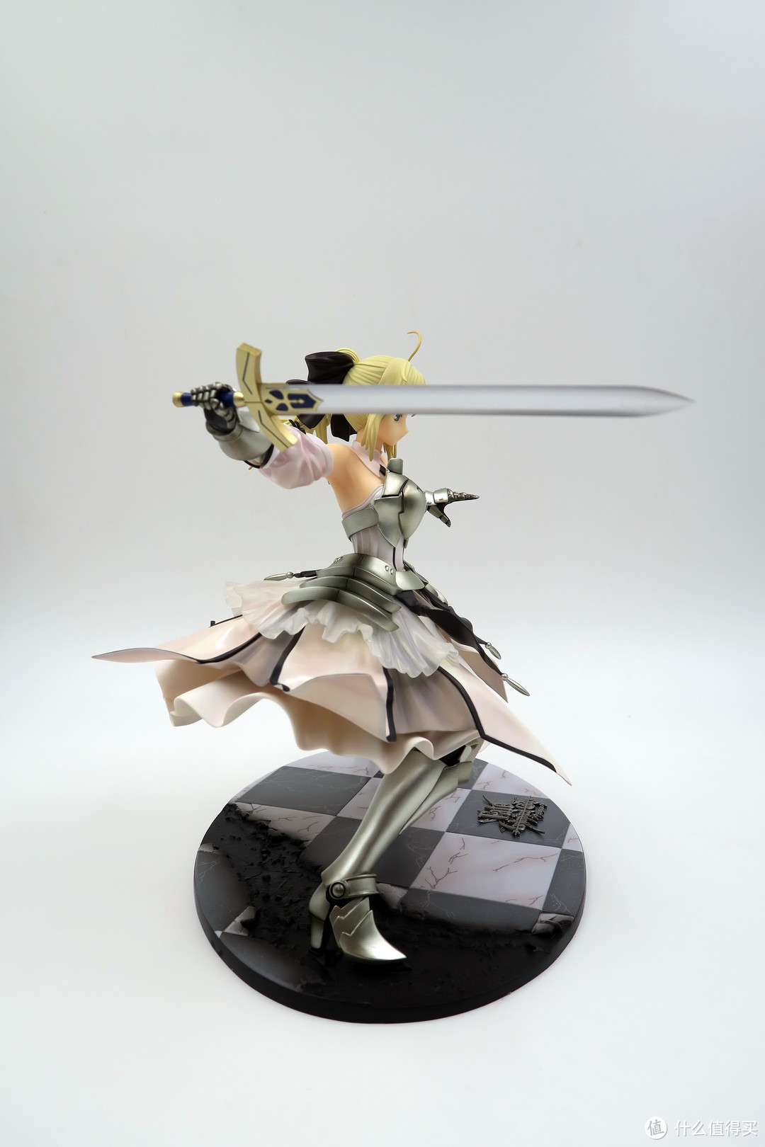 大热门的手办——再再版 GSC SABER LILY 1/7手办