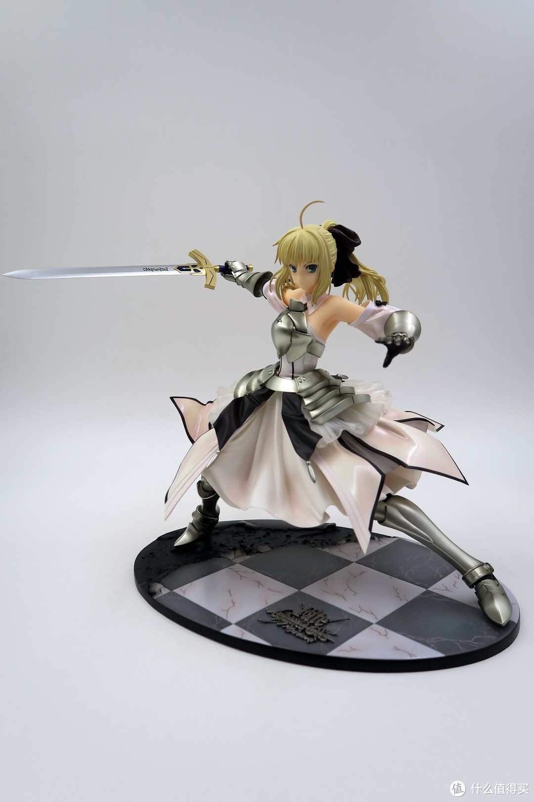 大热门的手办——再再版 GSC SABER LILY 1/7手办