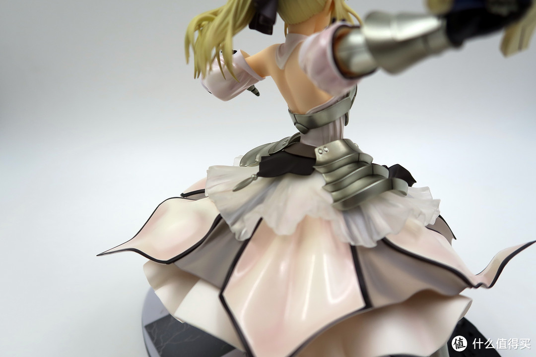 大热门的手办——再再版 GSC SABER LILY 1/7手办