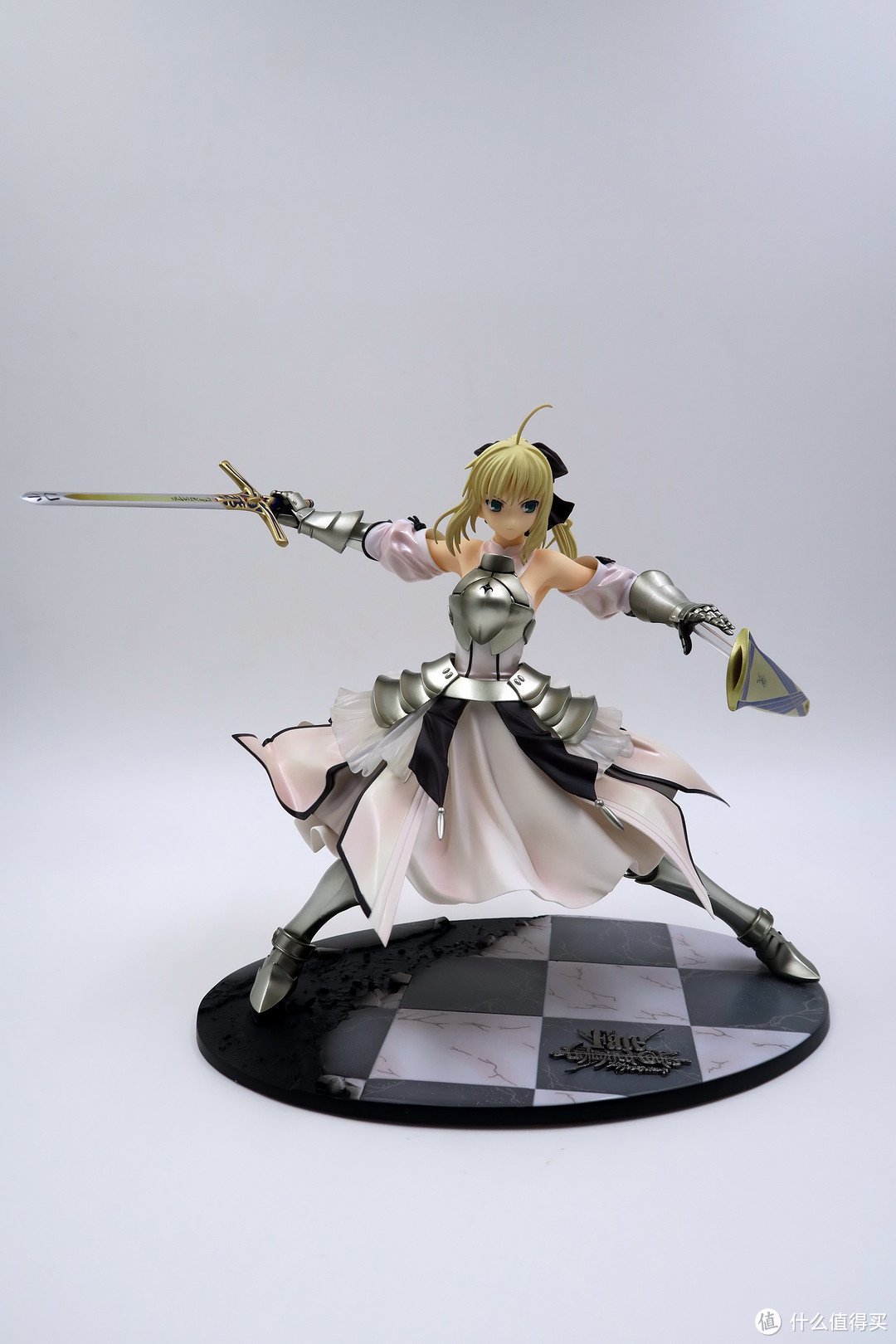 大热门的手办——再再版 GSC SABER LILY 1/7手办