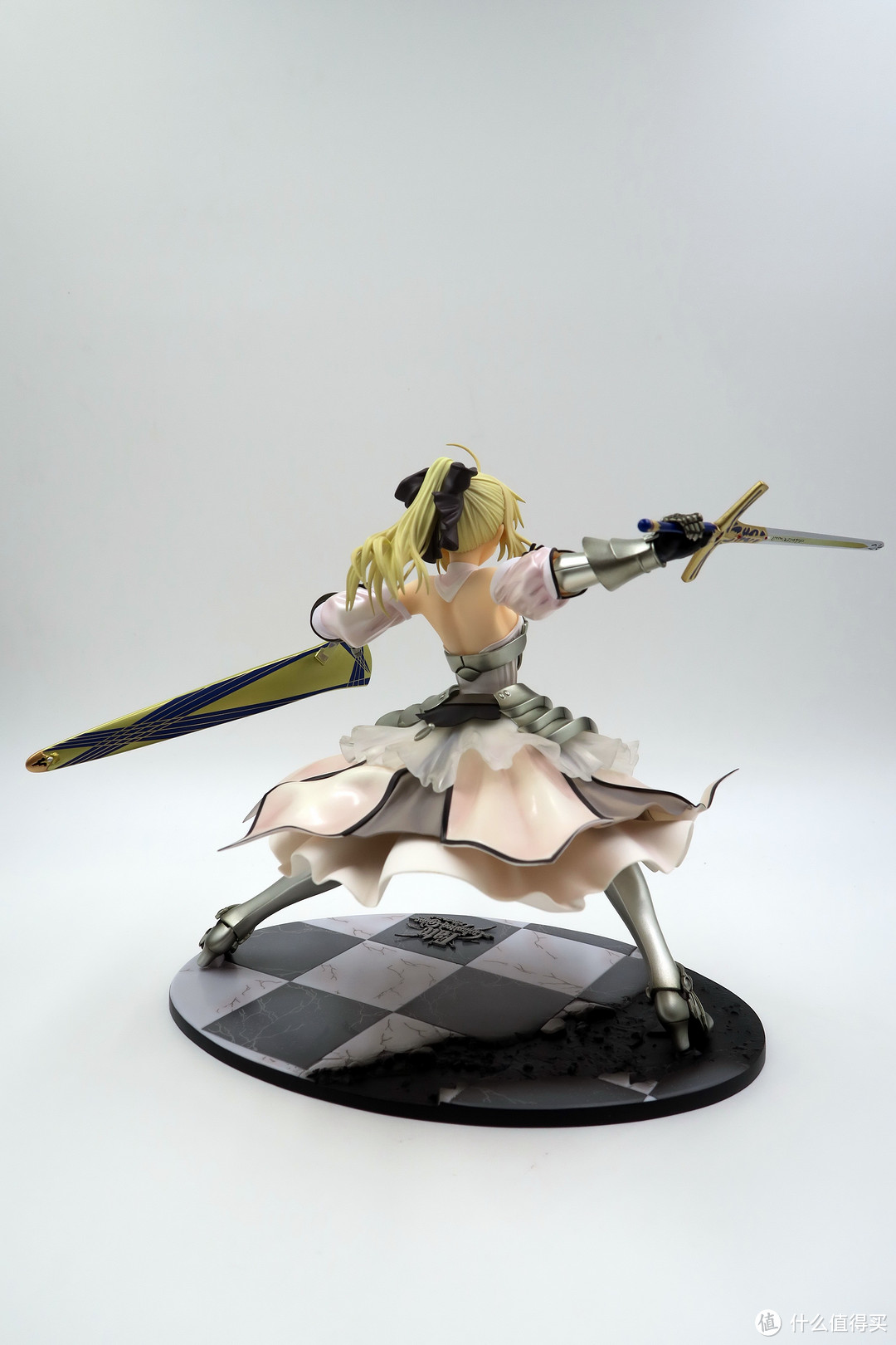 大热门的手办——再再版 GSC SABER LILY 1/7手办