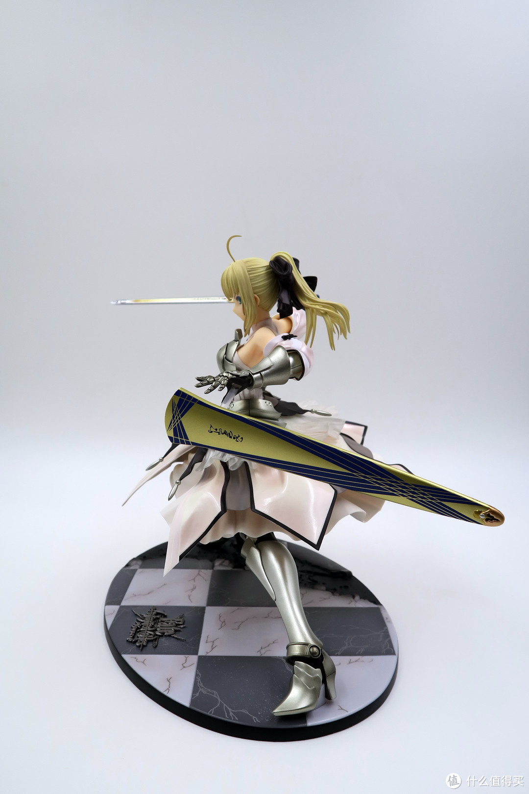 大热门的手办——再再版 GSC SABER LILY 1/7手办