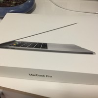 Apple 苹果 Macbook Pro MGXC2  笔记本电脑外观展示(上盖|标志|屏幕)