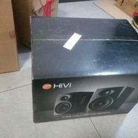惠威D1080-IV2.0音箱外观展示(散热器|接口|防震脚垫|调节钮)