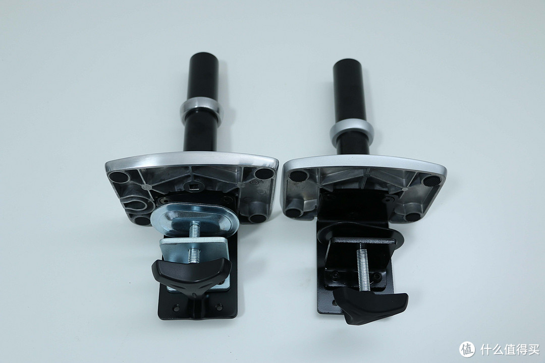 要B格还是要性价比?Ergotron 爱格升 45-241-026 LX& 新视纪 显示器支架 对比体验