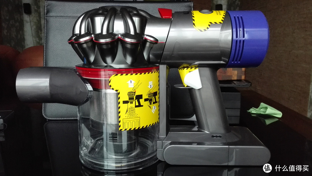 dyson 戴森 V8 Absolute 无线手持吸尘器 高配 英版5吸头评测及简单对比建议