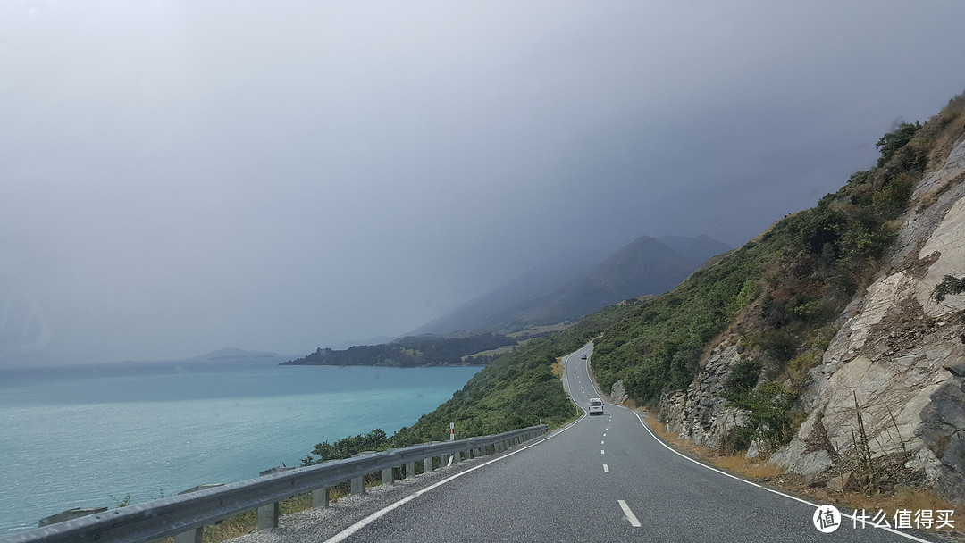 自驾在自然气息浓郁的新西兰