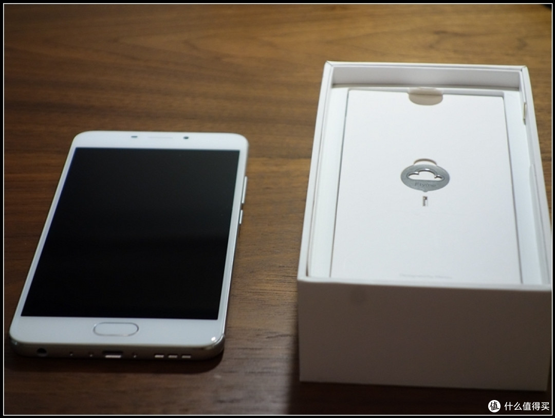 众测报告?其实这是一篇关于魅蓝NOTE5手机壳的迷你横向评测