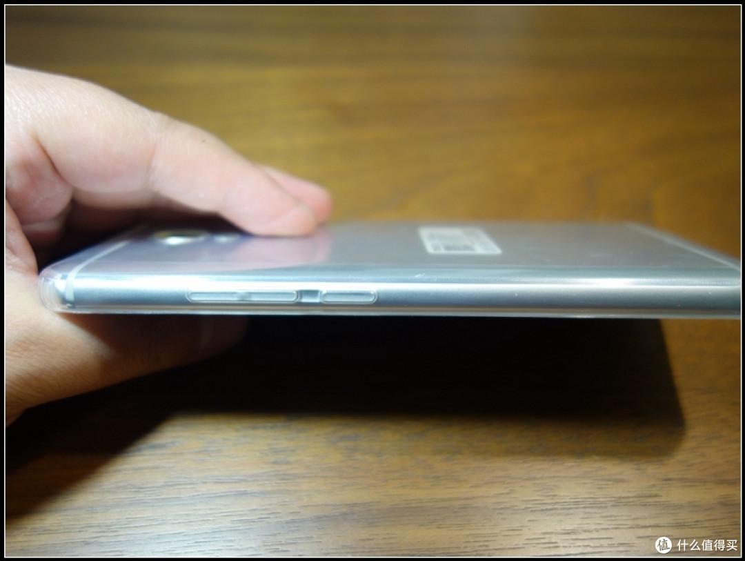 众测报告?其实这是一篇关于魅蓝NOTE5手机壳的迷你横向评测