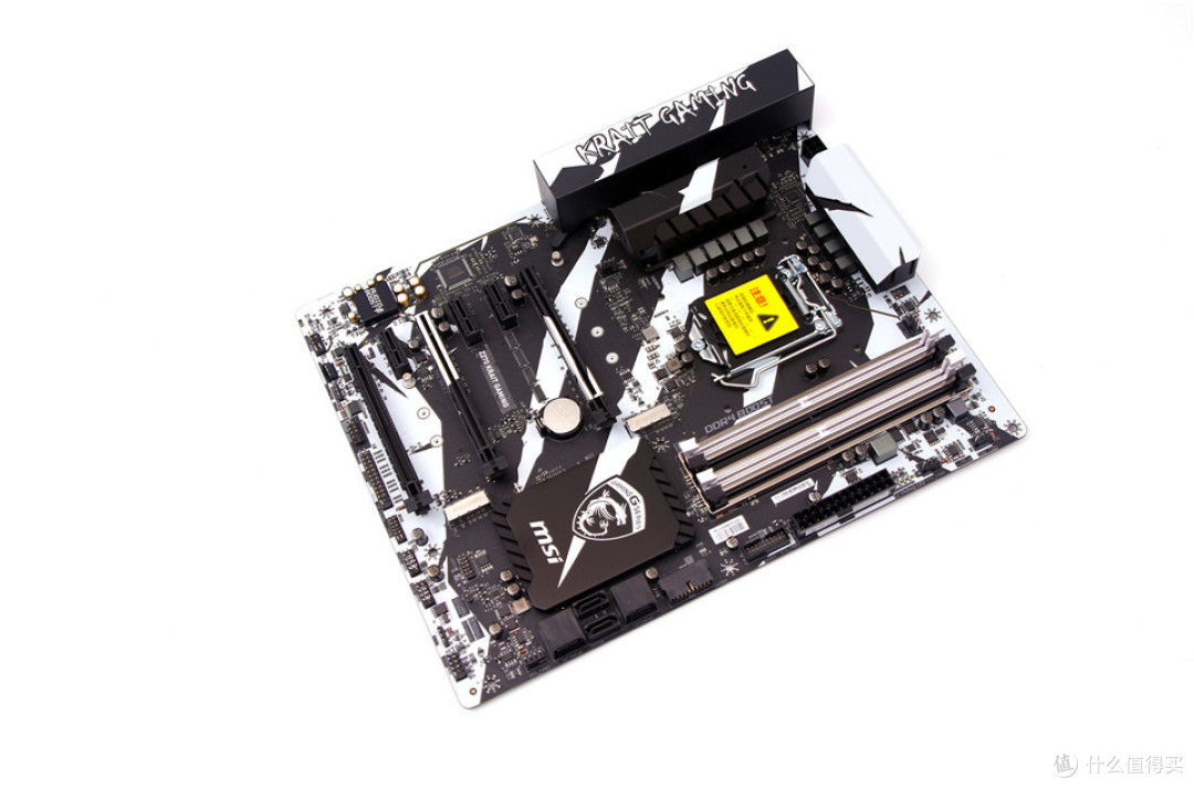 黑白美人 — 打造I7 7700K GTX1070SLI NvmeRAID0 平台装机SHOW