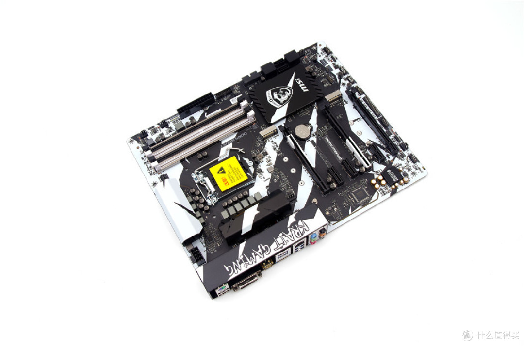黑白美人 — 打造I7 7700K GTX1070SLI NvmeRAID0 平台装机SHOW