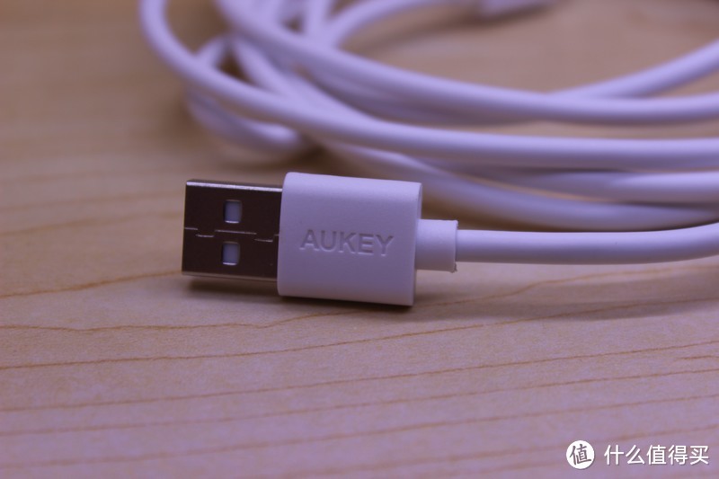 让充电线更长一点——AUKEY USB2.0 MicroUSB 2米数据线 开箱评测