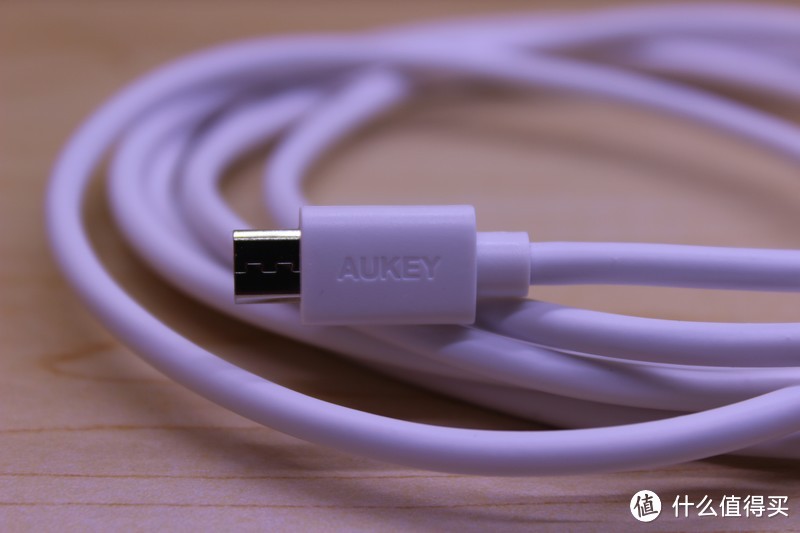 让充电线更长一点——AUKEY USB2.0 MicroUSB 2米数据线 开箱评测