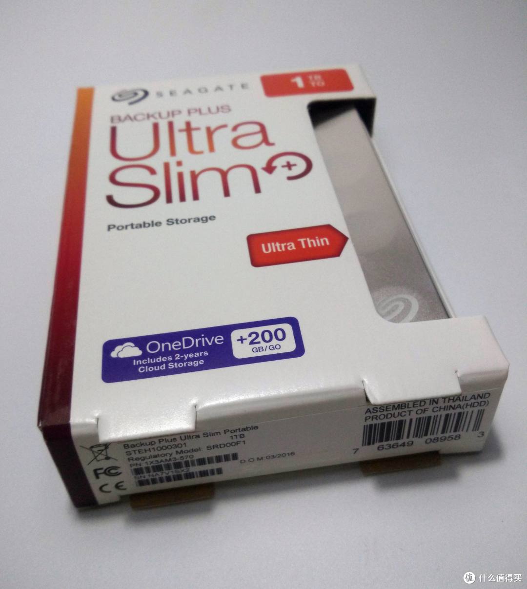 速度颜值轻薄兼顾的---希捷 至轻睿利便携移动硬盘(1TB)