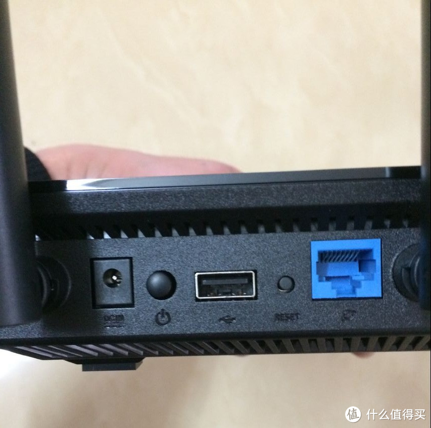 不一样的ASUS 华硕 RT-AC66U B1 无线路由器