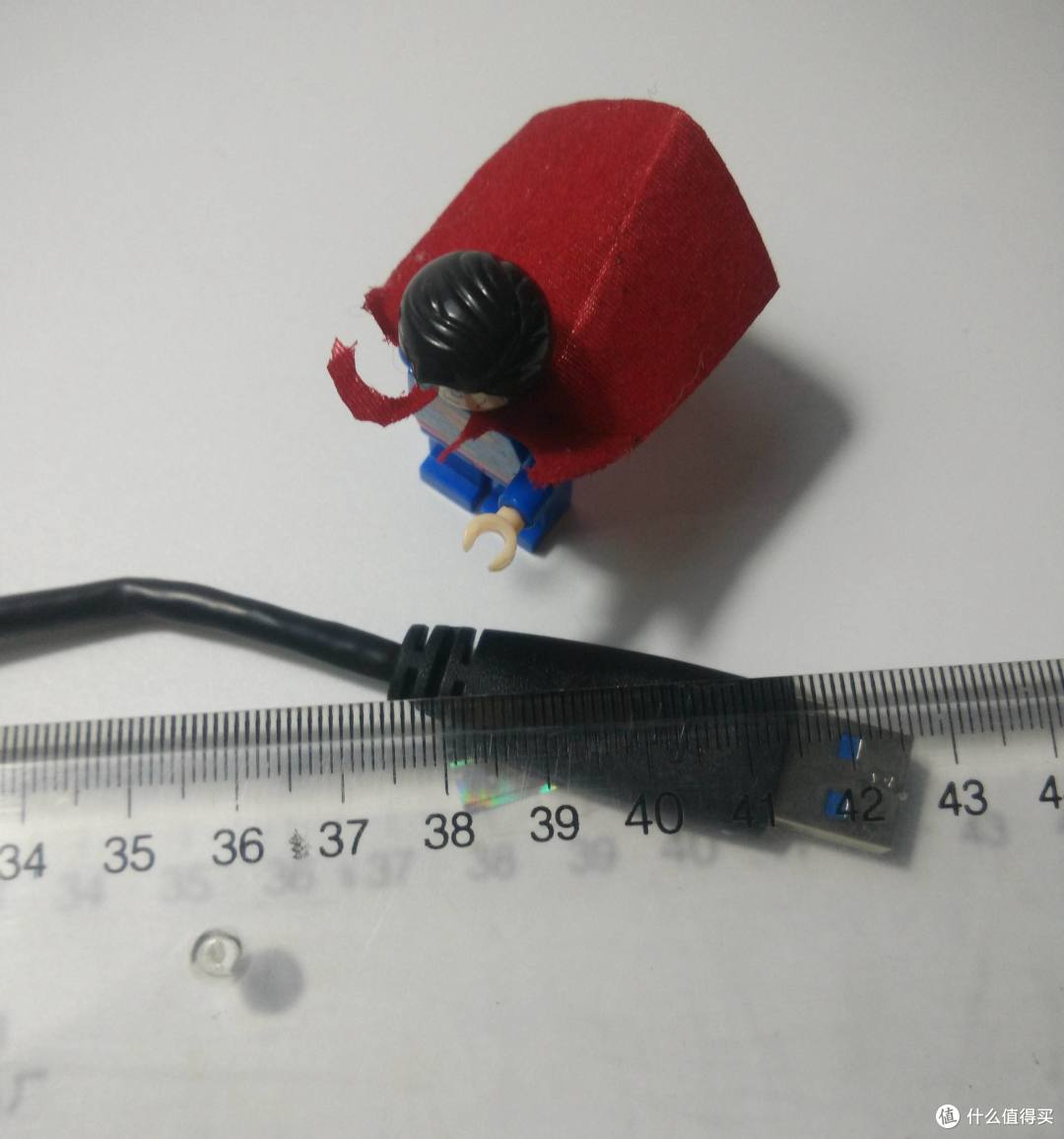 速度颜值轻薄兼顾的---希捷 至轻睿利便携移动硬盘(1TB)