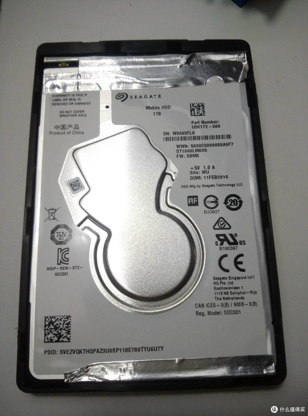 速度颜值轻薄兼顾的---希捷 至轻睿利便携移动硬盘(1TB)