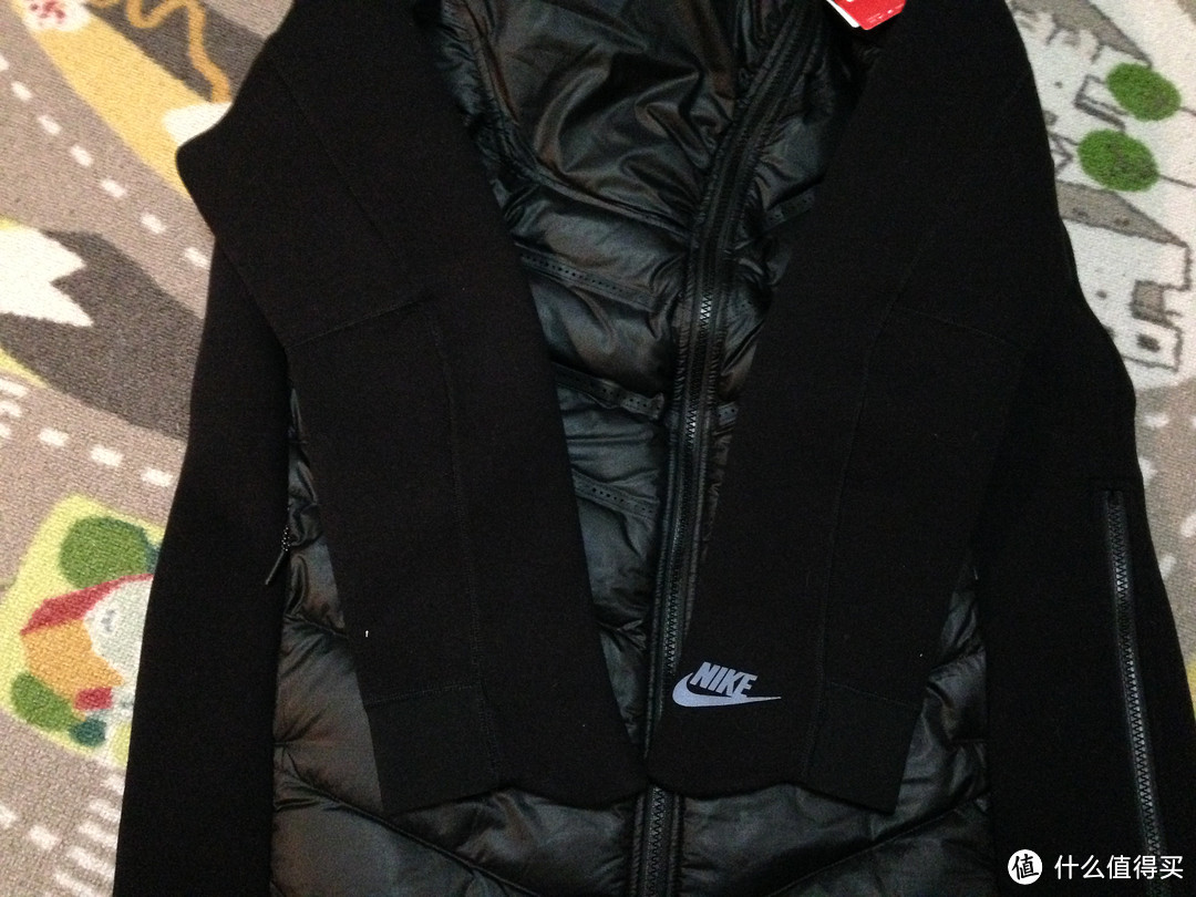 NIKE TECH FLEECE AEROLOFT 女子羽绒外套