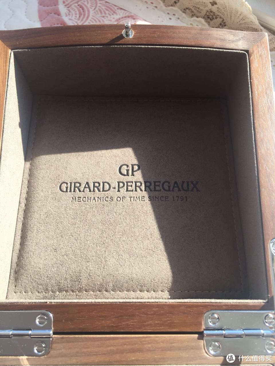 #本站首晒# 什么值得买带我去疯狂——网购的最贵商品 Girard-Perregaux 芝柏 49700 男士手表