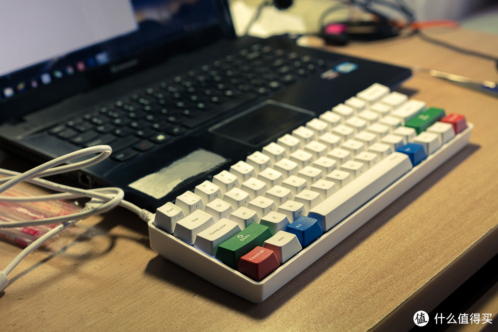 骚红的诱惑：ikbc poker升级版 机械键盘 开箱 附按键编程方案
