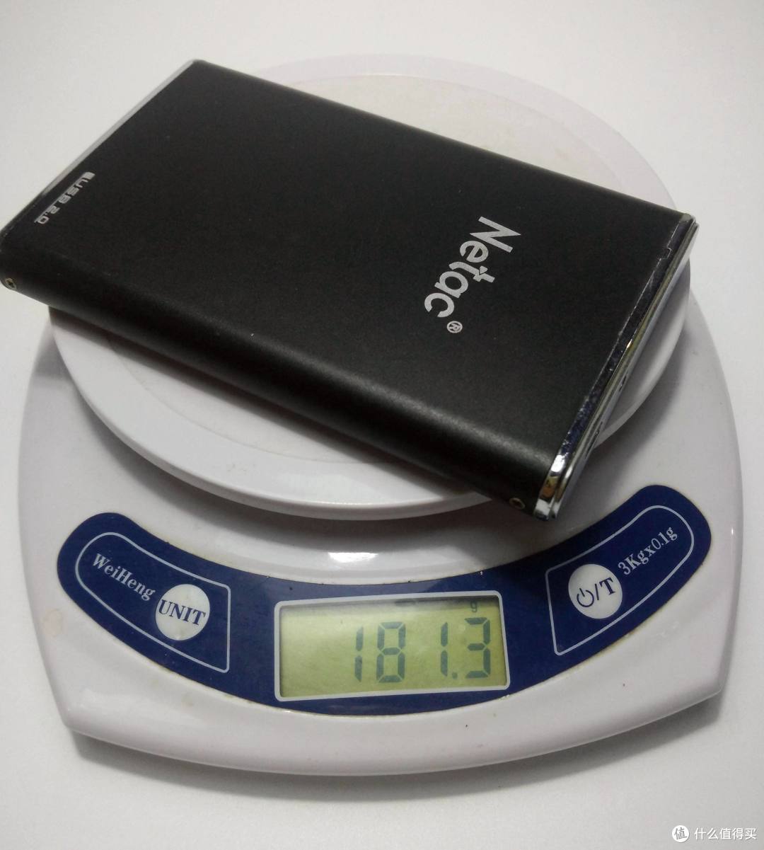 速度颜值轻薄兼顾的---希捷 至轻睿利便携移动硬盘(1TB)