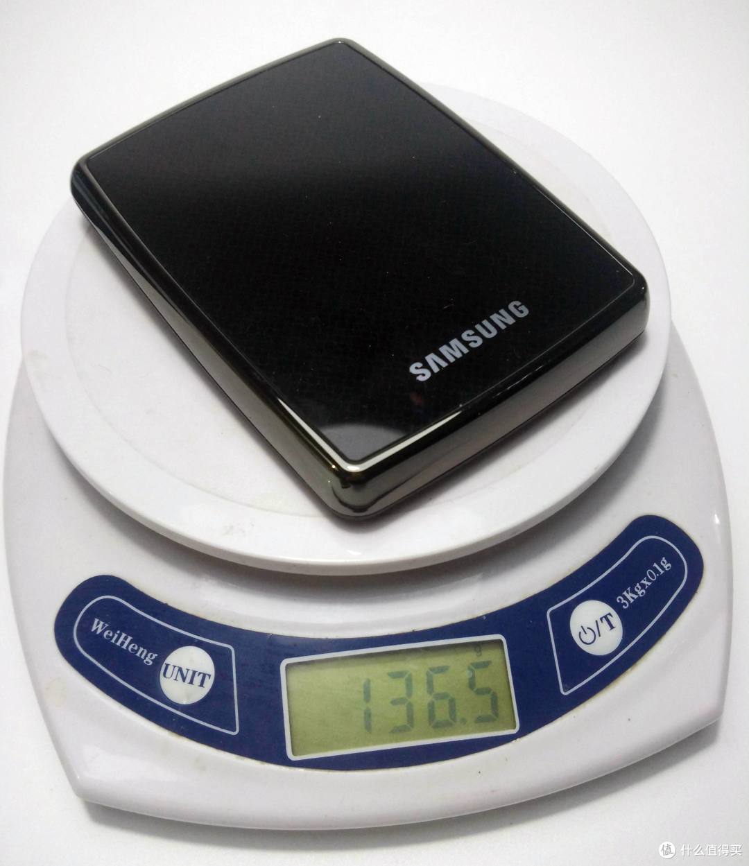 速度颜值轻薄兼顾的---希捷 至轻睿利便携移动硬盘(1TB)