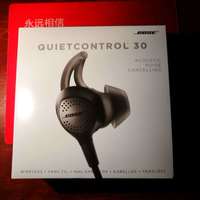 Bose QC 30降噪耳机外观设计(按键|充电槽|开关)