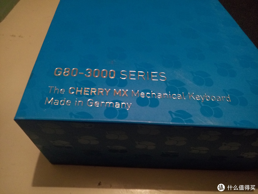 2017年送给自己的礼物--Cherry 樱桃 G80-3000白色青轴机械键盘