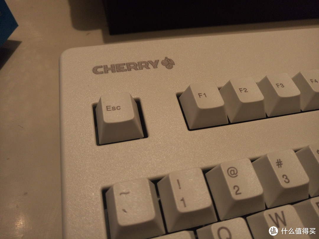 2017年送给自己的礼物--Cherry 樱桃 G80-3000白色青轴机械键盘