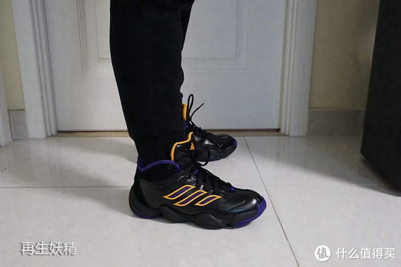 曾经球场的王者，如今回忆的片段：adidas 阿迪达斯  crazy 3 篮球鞋 开箱、上脚