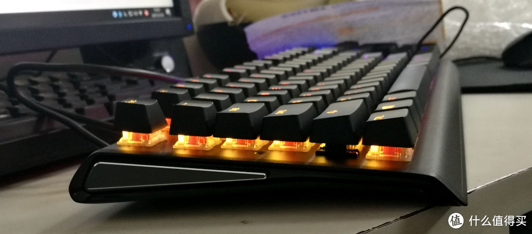 为了灯购入钢厂 — steelseries 赛睿 APEX M650 电竞机械键盘 简评