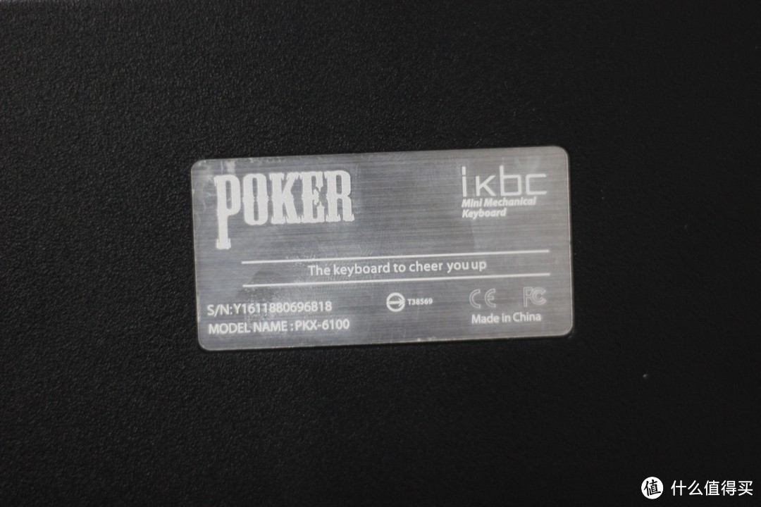 轻巧便携、一拿就走——ikbc poker 61键迷你机械键盘 开箱简评