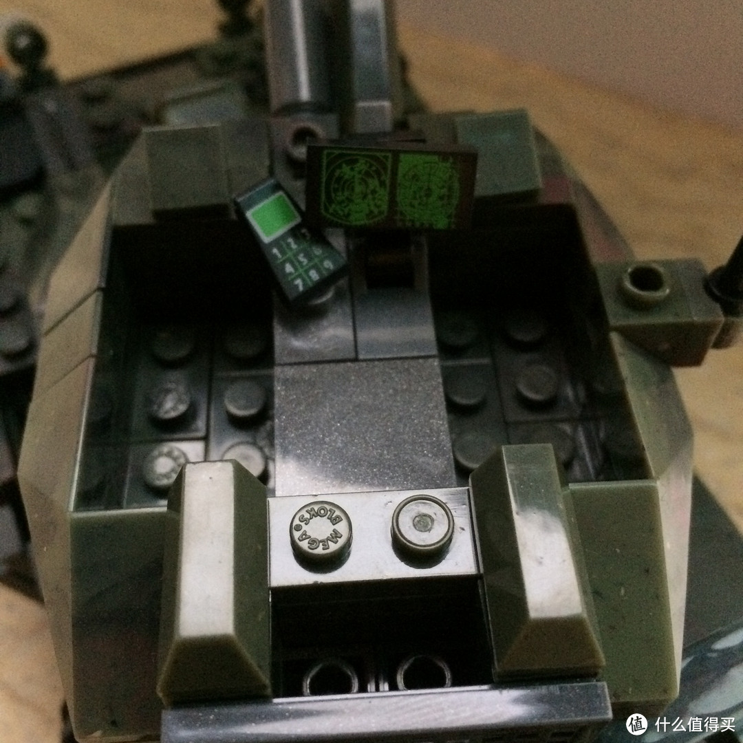 Mega Bloks 美高 APC Invasion装甲车