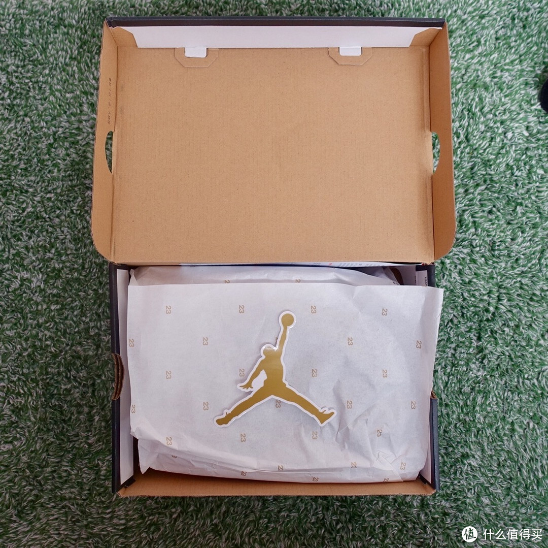 给老婆的新年礼物： NIKE 耐克 Air Jordan AJ11 “大灌篮” 篮球鞋