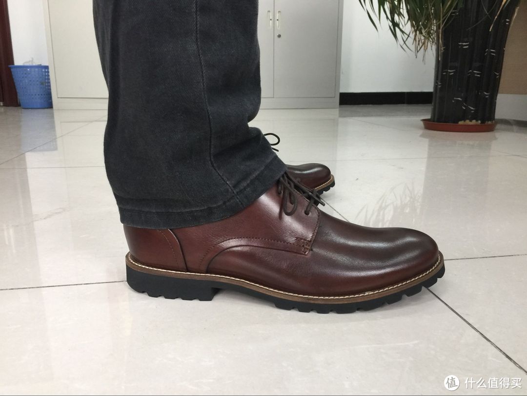 Rockport 乐步 Colben Oxford 与 Timberland 添柏岚 Chukka 休闲鞋 开箱分享