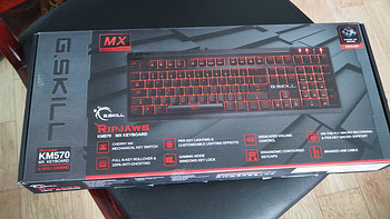 芝奇 KM570 MX Cherry茶轴机械键盘细节展示(键盘|键帽|说明书|拔键器)