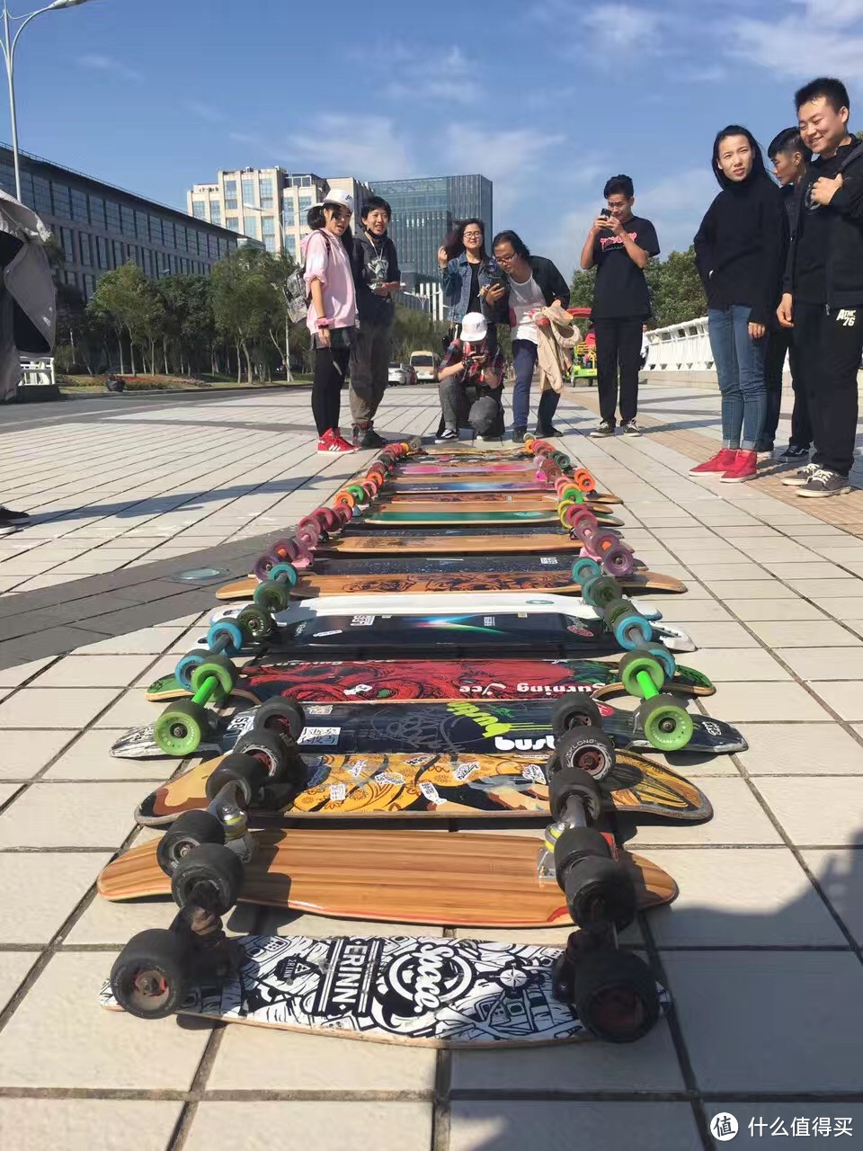 Skateboard！每块帅气到骚的板，都在等待一个帅气的主人（妹子福利）