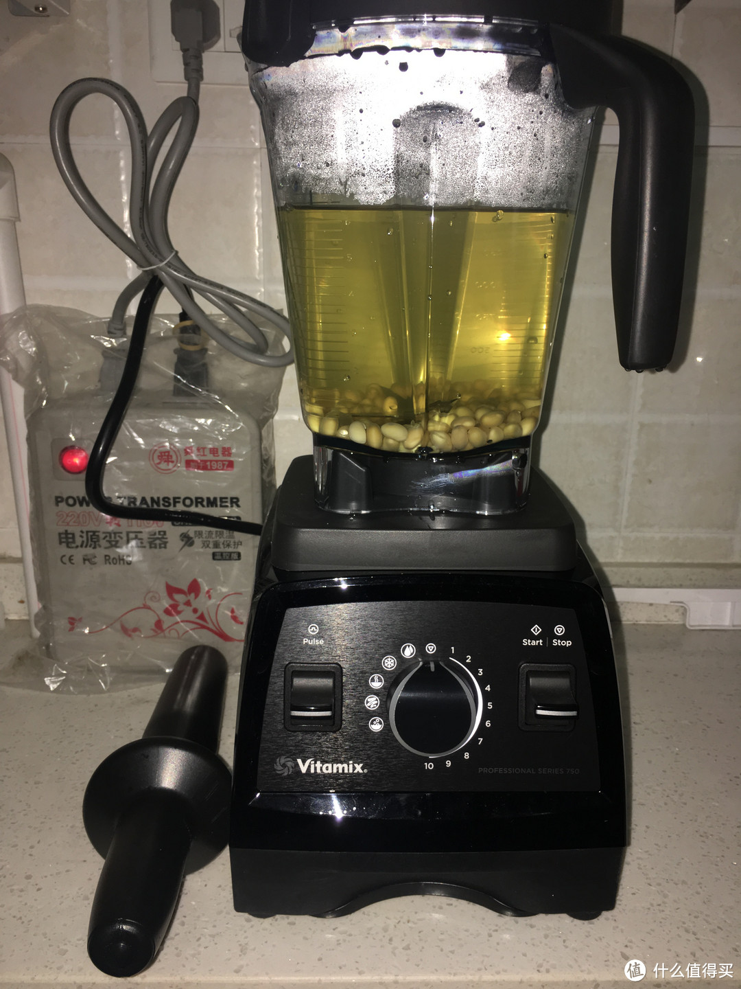 破壁机终极对比 Vitamix Pro 750 VS Blendtec Designer 725