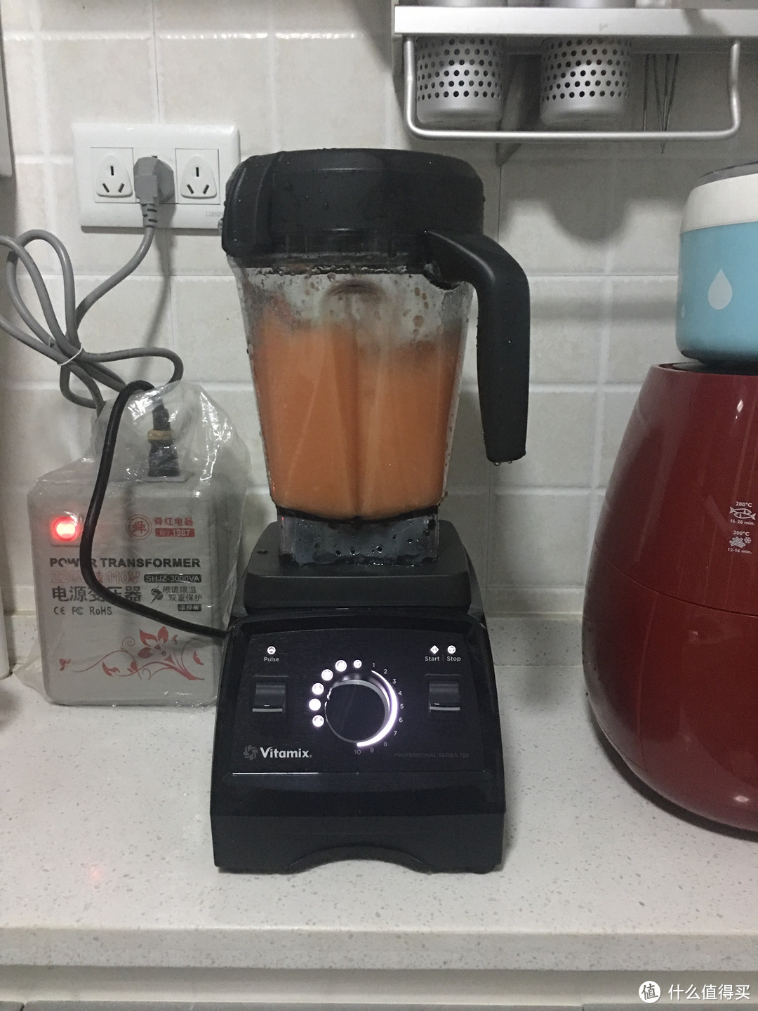 破壁机终极对比 Vitamix Pro 750 VS Blendtec Designer 725