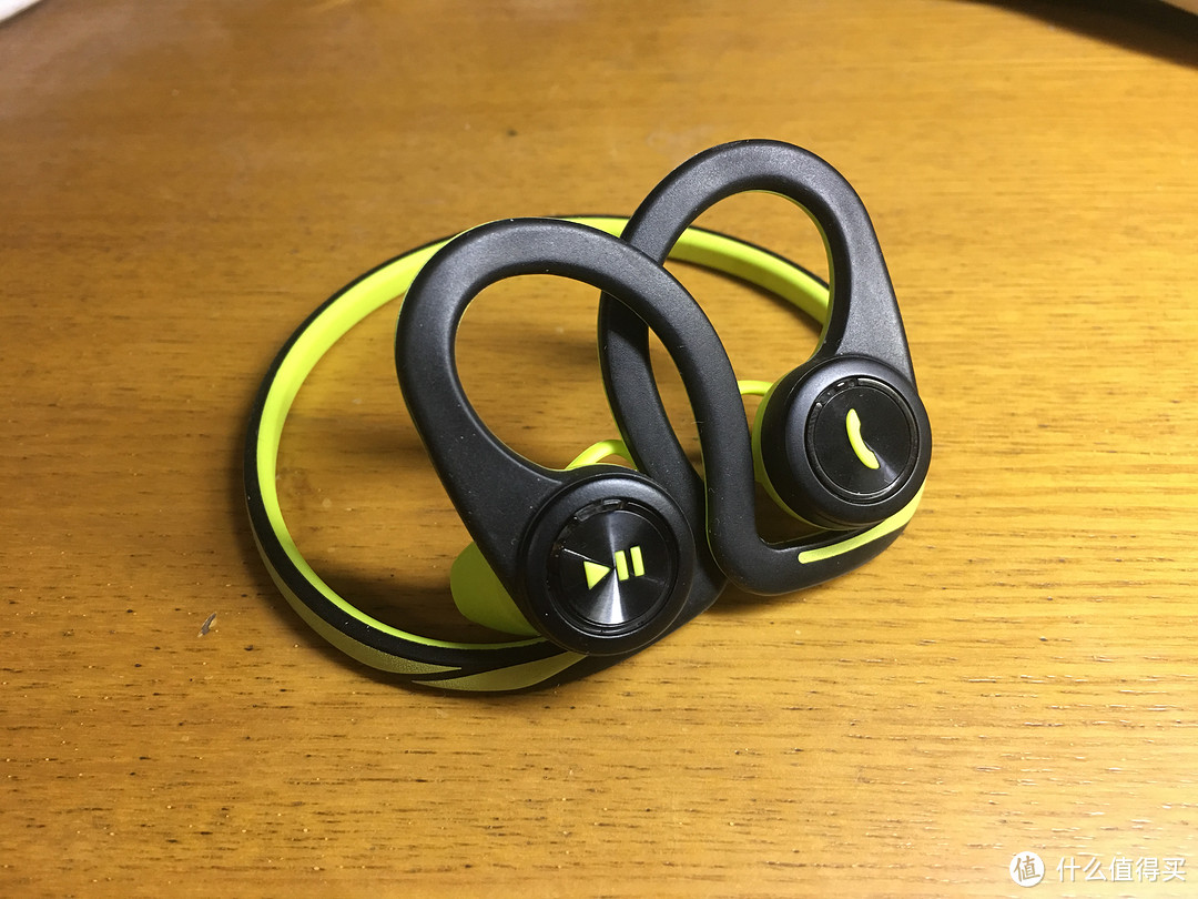 事儿妈耳朵的福音——Plantronics 缤特力 BackBeat FIT运动耳机