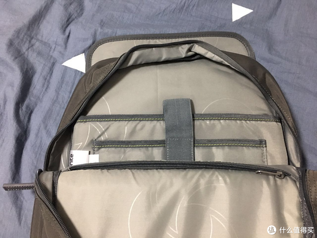 选礼物是一门学问：Samsonite 新秀丽 B800 双肩 背包