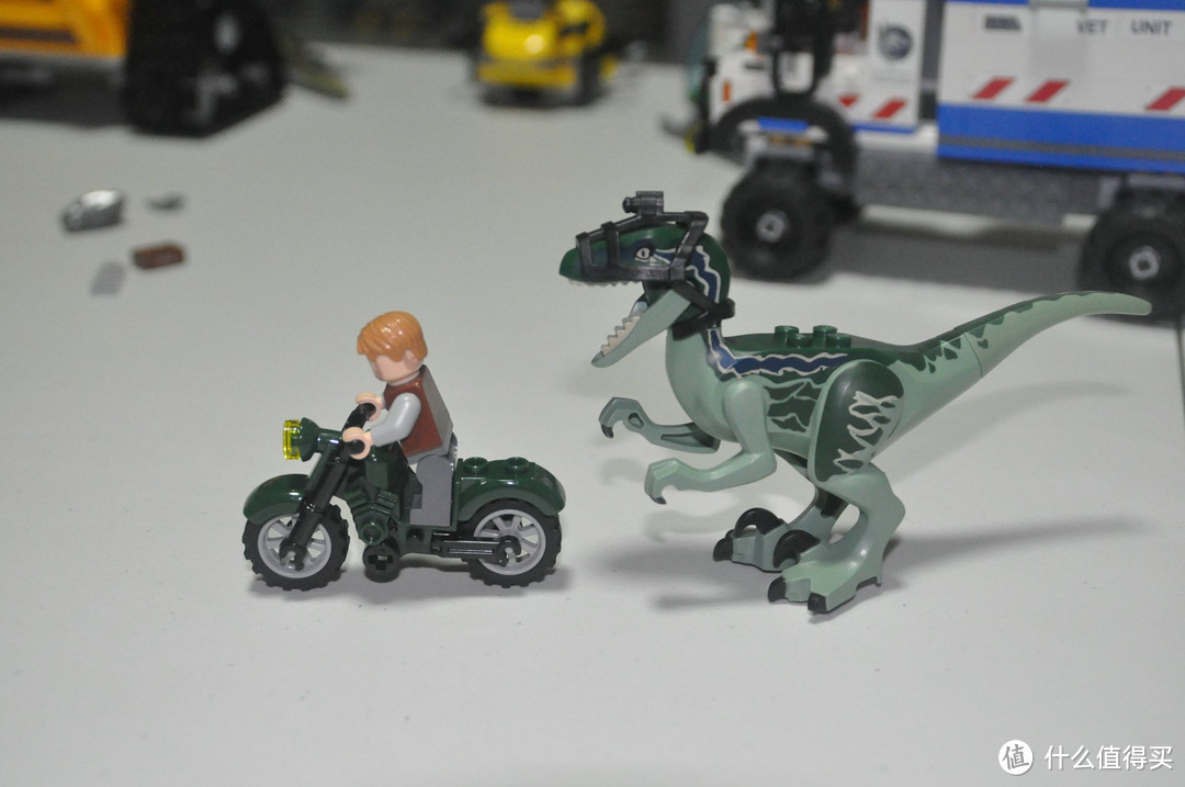 LEGO 乐高 Jurassic World 侏罗纪世界系列 75917 迅猛龙暴走