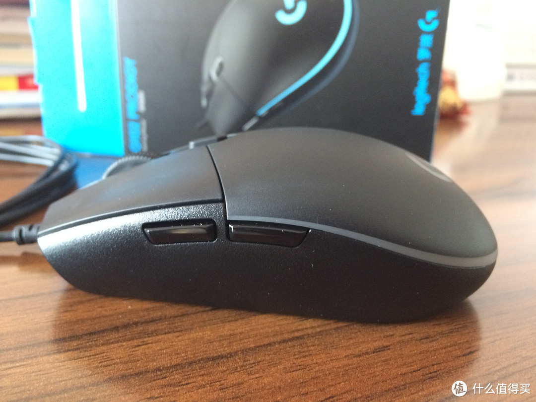 把玩一只小巧的鼠标 Logitech 罗技 G102 Prodigy游戏鼠标体验评测